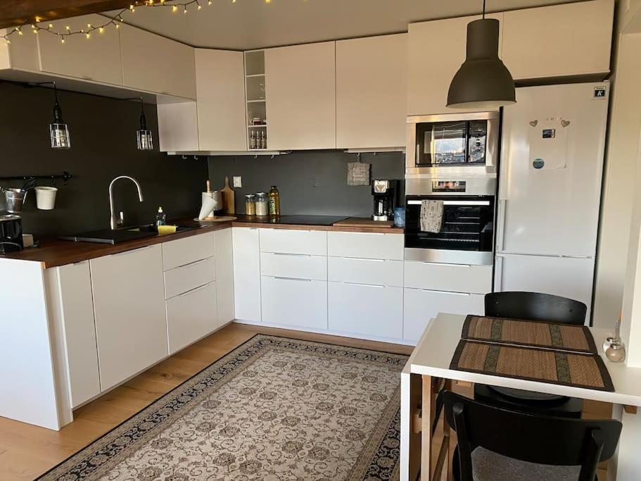 شقة Cosy Flat Near Cable Car And The Arctic Cathedral ترومسو المظهر الخارجي الصورة